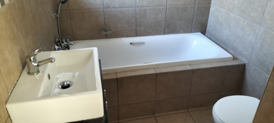 To Let 3 Bedroom Property for Rent in Douglas Valley Free State